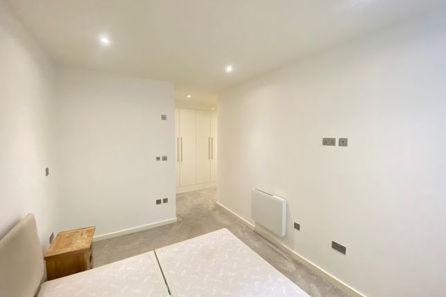 Apt 34, Nottingham photo 5