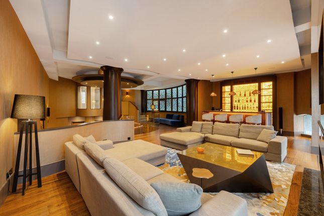 Flat Riverside Apartment, 50, Shad Thames, London photo 4