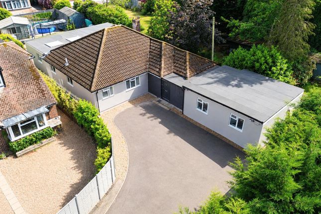 6-bed house on 35a, Basingbourne Road, Fleet, £750,000