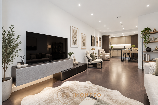 Flat 408, Kingwood House, Goodman'd Field, London photo 2