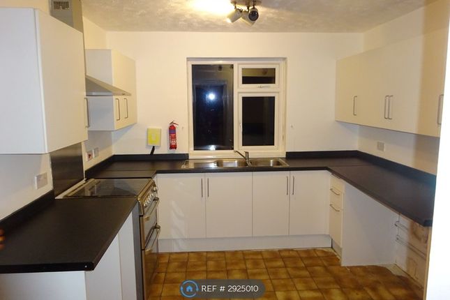 Henshaw Road, Wellingborough photo 4