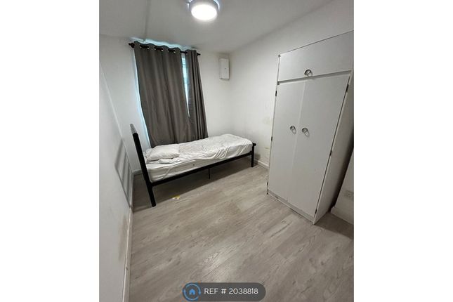 Thumbnail Room to rent in Wellington Road South, Hounslow