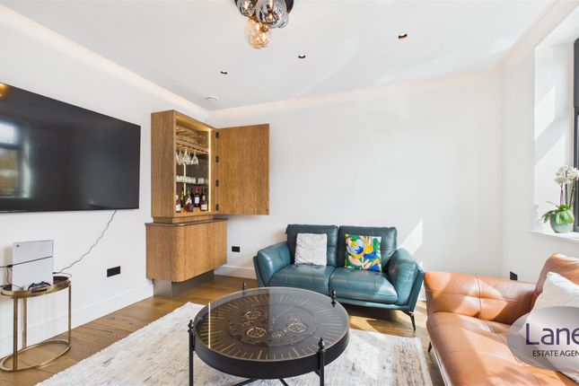 42, Peartree Road, Enfield photo 4