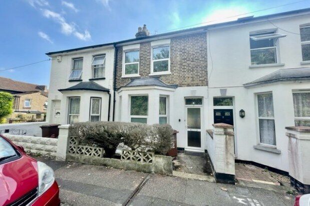 Thumbnail Property to rent in Boundary Road, Chatham