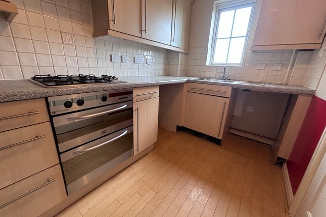 28, SOUTHAMPTON photo 3