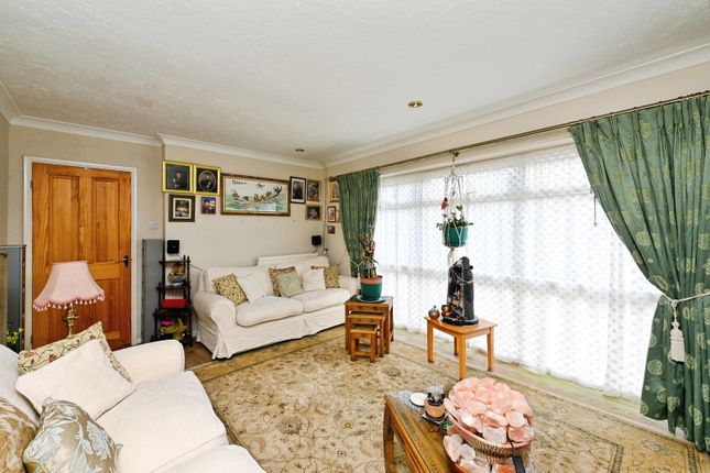 Elm Close, Norfolk photo 2