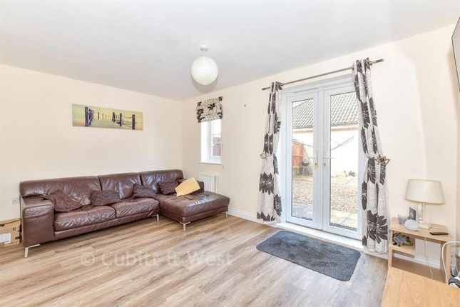 76, Baxendale Road, Chichester photo 3