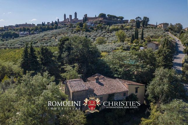 Thumbnail Country house for sale in San Gimignano, Tuscany, Italy