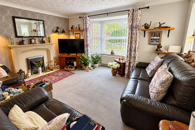 10, Shannon Way, Evesham photo 3
