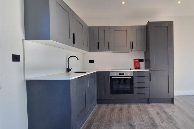 20, Serbin Close, London photo 2