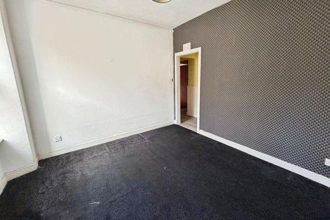 2/0, 45, Cleghorn Street, Dundee photo 4