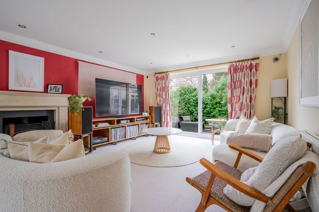 19 Armitage Court, Ascot photo 3
