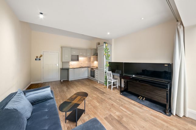 15a, Studland Road, London photo 5