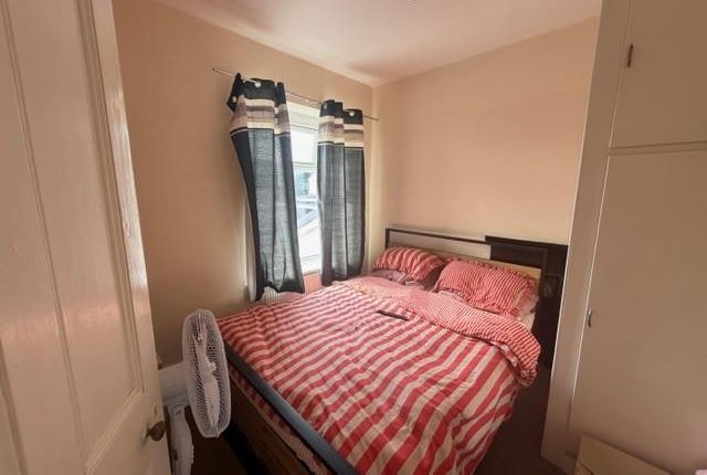 46, Mary Street, Caerphilly photo 4