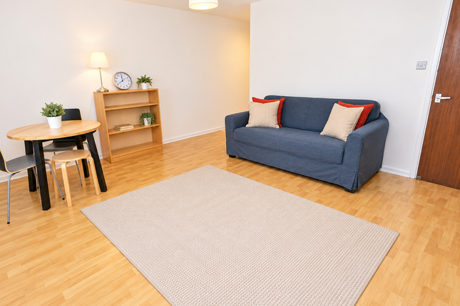 83, Myrna Close, Colliers Wood photo 4