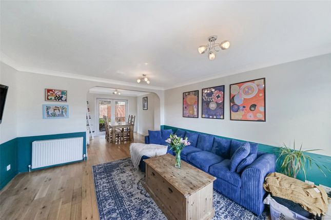 8, Myreton Drive, Stirling photo 3