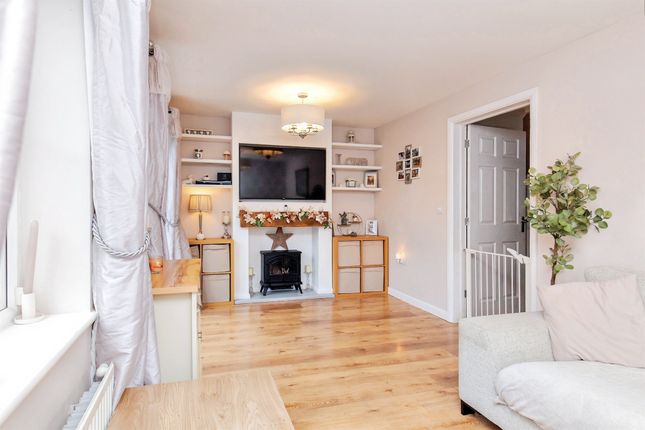 18, Savernake Drive, Corby photo 4