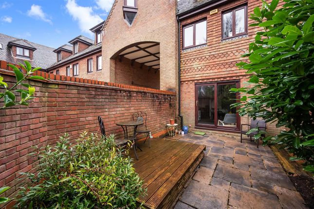 Mews house for sale in Meade Court, Walton On The Hill, Tadworth