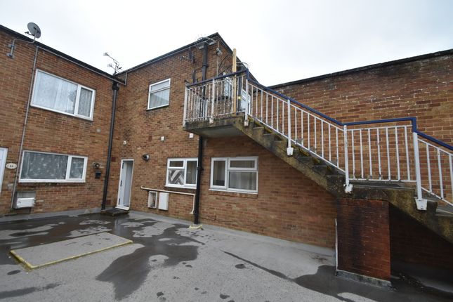 Flat for sale in Greywell Road, Havant, Hampshire