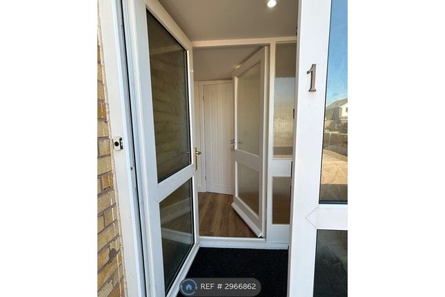 Spinney Drive, Great Sutton, Ellesmere Port photo 4