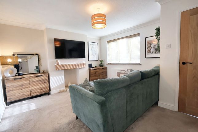 46 Bellairs, Ely photo 3