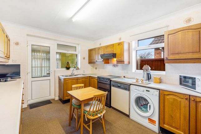 6, Rowan Way, Boston photo 3