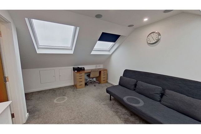 Terraced house for sale in Malthouse Drive, Grays
