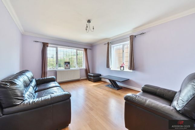 9, Welley Road, Wraysbury photo 4