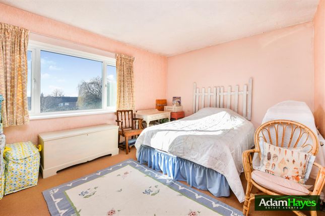 51, Heath View, London photo 4