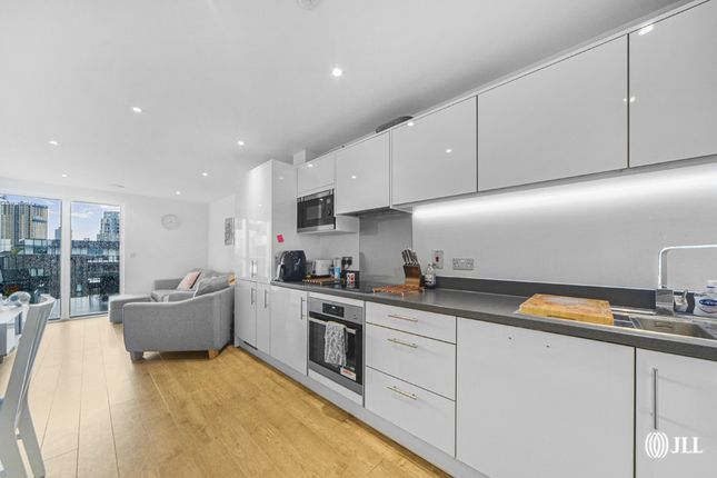 47, Southmere House, 1, Highland Street, London photo 3