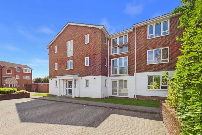 96 Aylsham Drive, Uxbridge photo 2