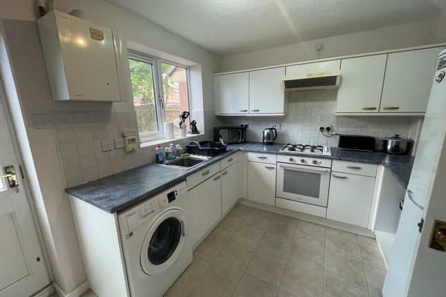 2 Bilton Close, Newark photo 3