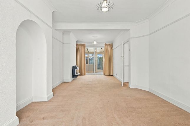 Sandringham Gardens, Ilford photo 4