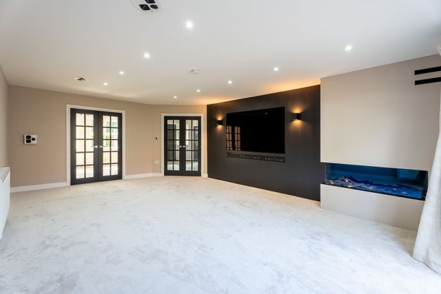 1 Stoneleigh Avenue, Leeds photo 3