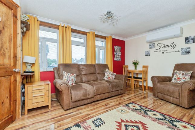 27, Queens Road, Leicestershire photo 4
