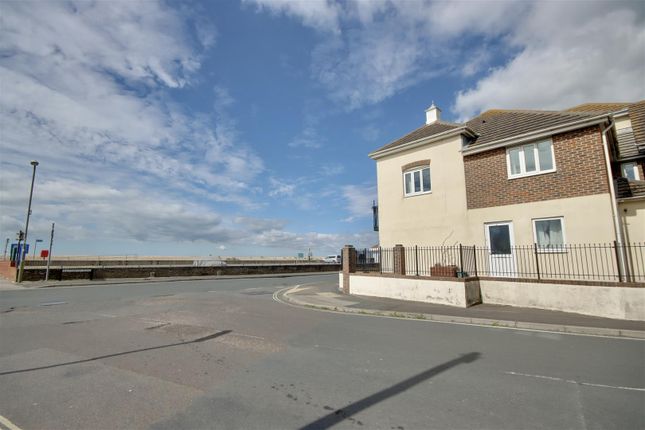 Thumbnail Flat for sale in Creek Road, Hayling Island, Hanmpshire