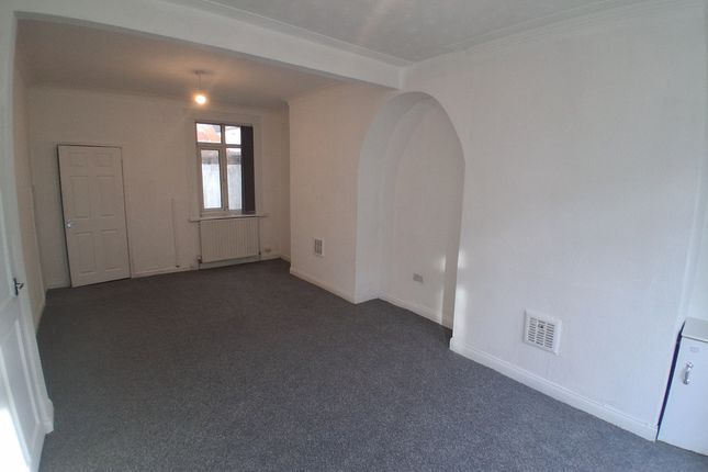 18 Langley Avenue, Stockton-on-tees, Thornaby, TS17 7DA, Stockton-on-tees photo 4