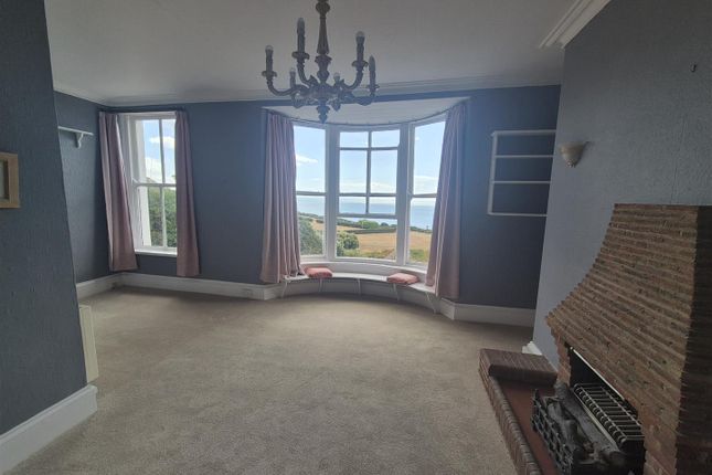 Flat 3, 5 Westcliffe Terrace, Seaton photo 3