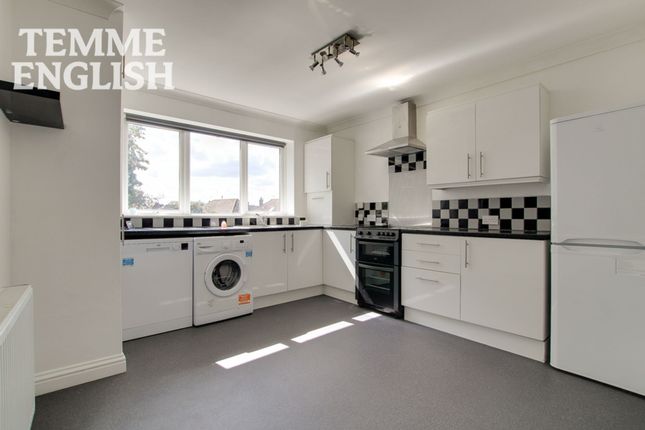 6 Bridge House Close, Wickford photo 4