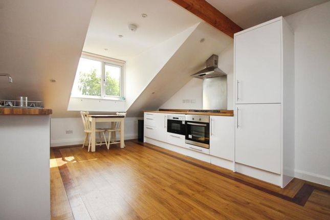 Flat 7 City Reach 101, Wick Road, Bristol photo 5