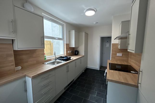 Room 2, 41, Walliker Street, Hull photo 5
