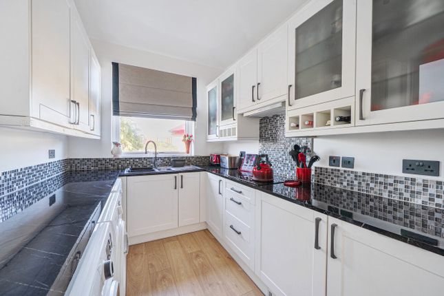 128, Village Way, Beckenham photo 4