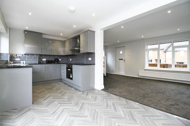 83, Hazelhurst Road, Ashton-Under-Lyne photo 4