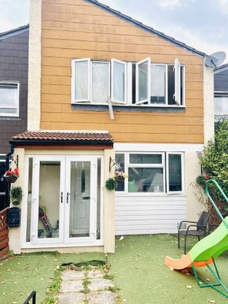 Thumbnail Semi-detached house for sale in Warwickshire Path, London