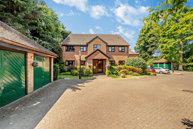 Flat for sale in Turneys Orchard, Chorleywood, Herts