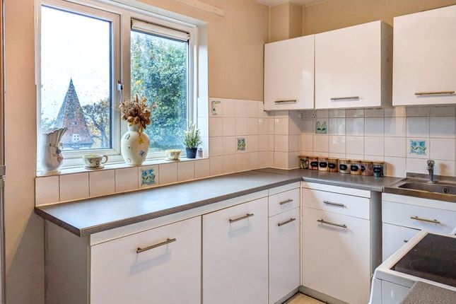 Flat 15, Fairbank, 4, Taymount Rise, London photo 3