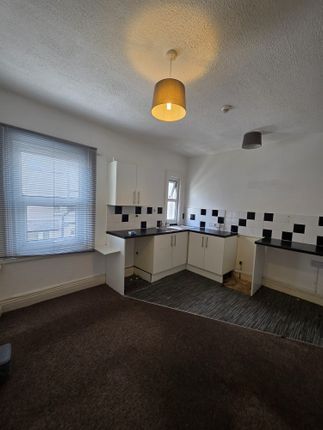 flat2,5 , Mostyn Road, Colwyn Bay photo 5