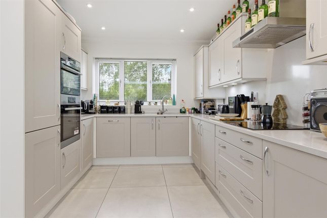 11, Twysdens Terrace, Herts photo 4