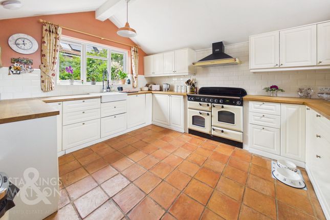 1 Yarmouth Road, Norwich photo 3