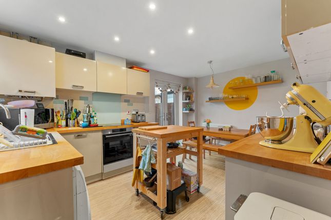 23 Worsley Close, Runcorn photo 3